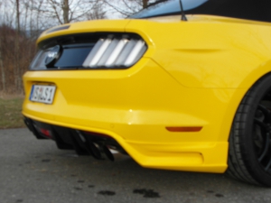 Heckschrze Mustang 4 Rohr Auspuff